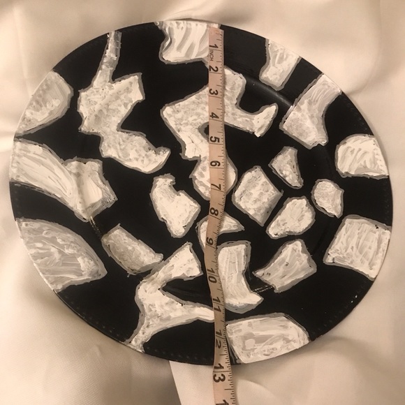🖤🤍Hand Design Plate🤍🖤 - Picture 9 of 10